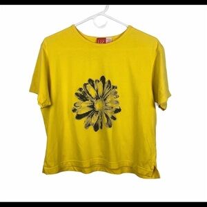 Liz & Co Yellow crop top with‎ daisy print size L